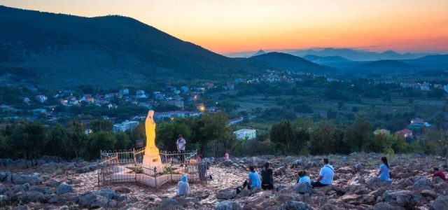 Kontrowersyjne PIERWSZE SIEDEM DNI ”OBJAWIEŃ” W MEDJUGORJE.